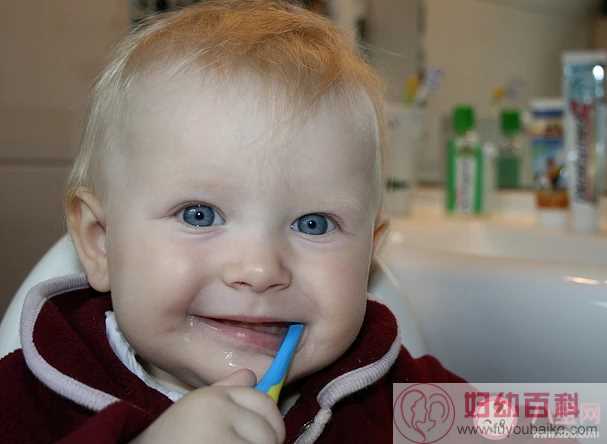 宝宝换牙长歪了怎么办 换牙期间哪几个问题要重视