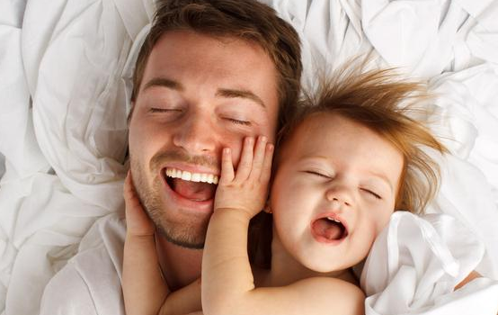 孩子喜欢晚睡怎么办 孩子晚睡调整方法