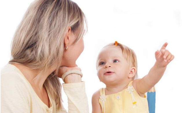 2岁宝宝只会说简单词是发育迟缓吗 宝宝学说话规律过程