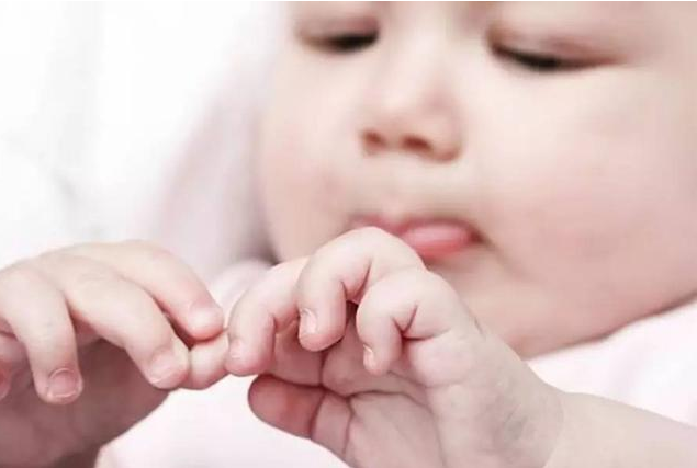 婴儿手部精细动作发育过程 适合4到10岁小孩的手部精细动作训练小游戏推荐