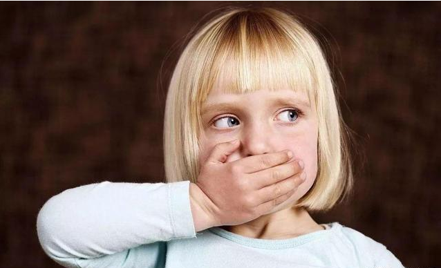 孩子说话口吃有哪些原因 家长怎么帮助孩子克服口吃
