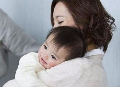怎么纠正宝宝抱睡的习惯 宝宝喜欢抱睡的原因