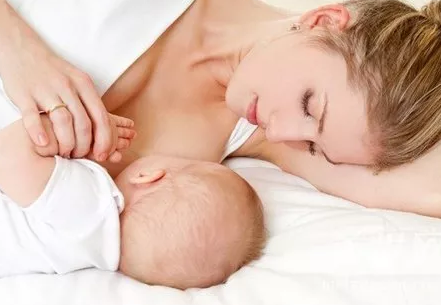 母乳喂养要注意什么 母乳喂养有哪些误区