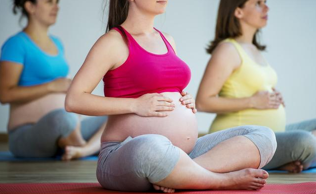 哪些运动有助于自然分娩 孕妇瑜伽的好处
