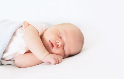 宝宝睡觉有这些异常情况可䏻是生病了 如何让宝宝养成良好的睡眠习惯