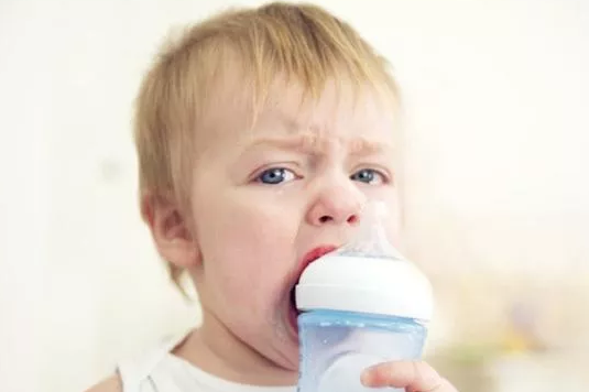 宝宝补钙吃奶片能代替喝牛奶吗 孩子吃奶片补钙好不好