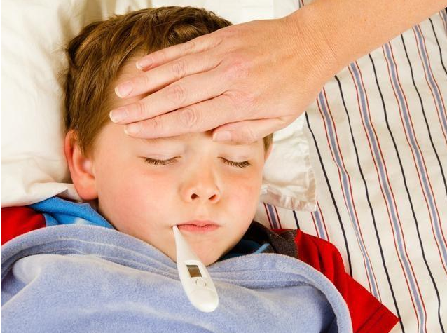 为什么孩子总是晚上发烧 孩子半夜发烧怎么办