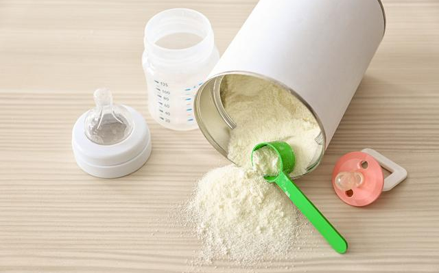 什么动作会加速奶粉变质 怎么辨别奶粉有没有变质