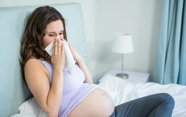 孕妇打喷嚏胎儿有什么反应 打喷嚏对胎儿的影响