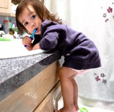孩子饭后马上刷牙真的好吗 正确的刷牙方法