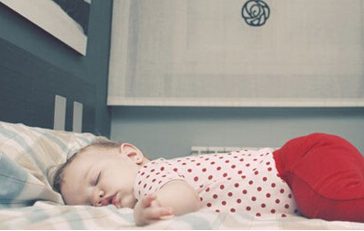 宝宝睡觉姿势和性格有关吗 怎么从睡觉姿势看出宝宝的性格